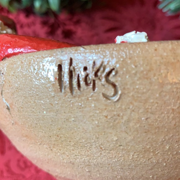 Whimsical signed BILL HICKS handmade glazed pottery Santa bowl - Picture 5 of 9